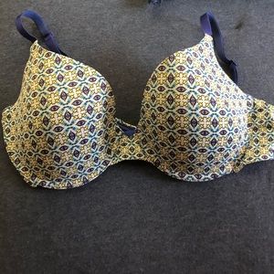 Victoria’s Secret 38C Uplift Semi Demi Bra
